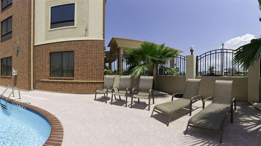 Holiday Inn Express & Suites La Porte, An Ihg Hotel Exterior photo