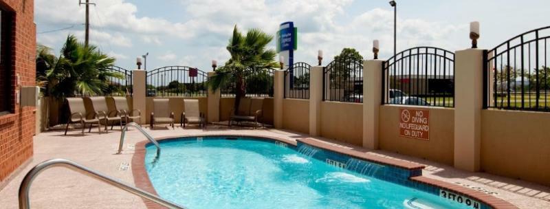 Holiday Inn Express & Suites La Porte, An Ihg Hotel Exterior photo